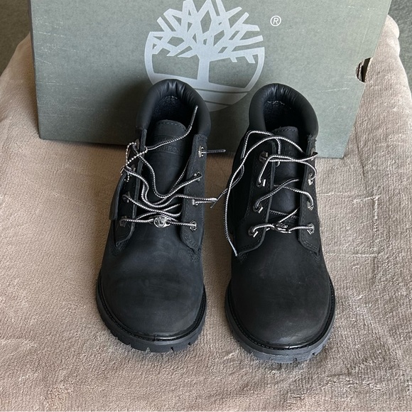 NIB Timberland Women's Nellie Warm Waterproof Chukka Boot in Black. Size 8.5 - Picture 6 of 14